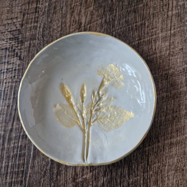 Handmade clay trinket dishes with gold trim (Large) - Image 6